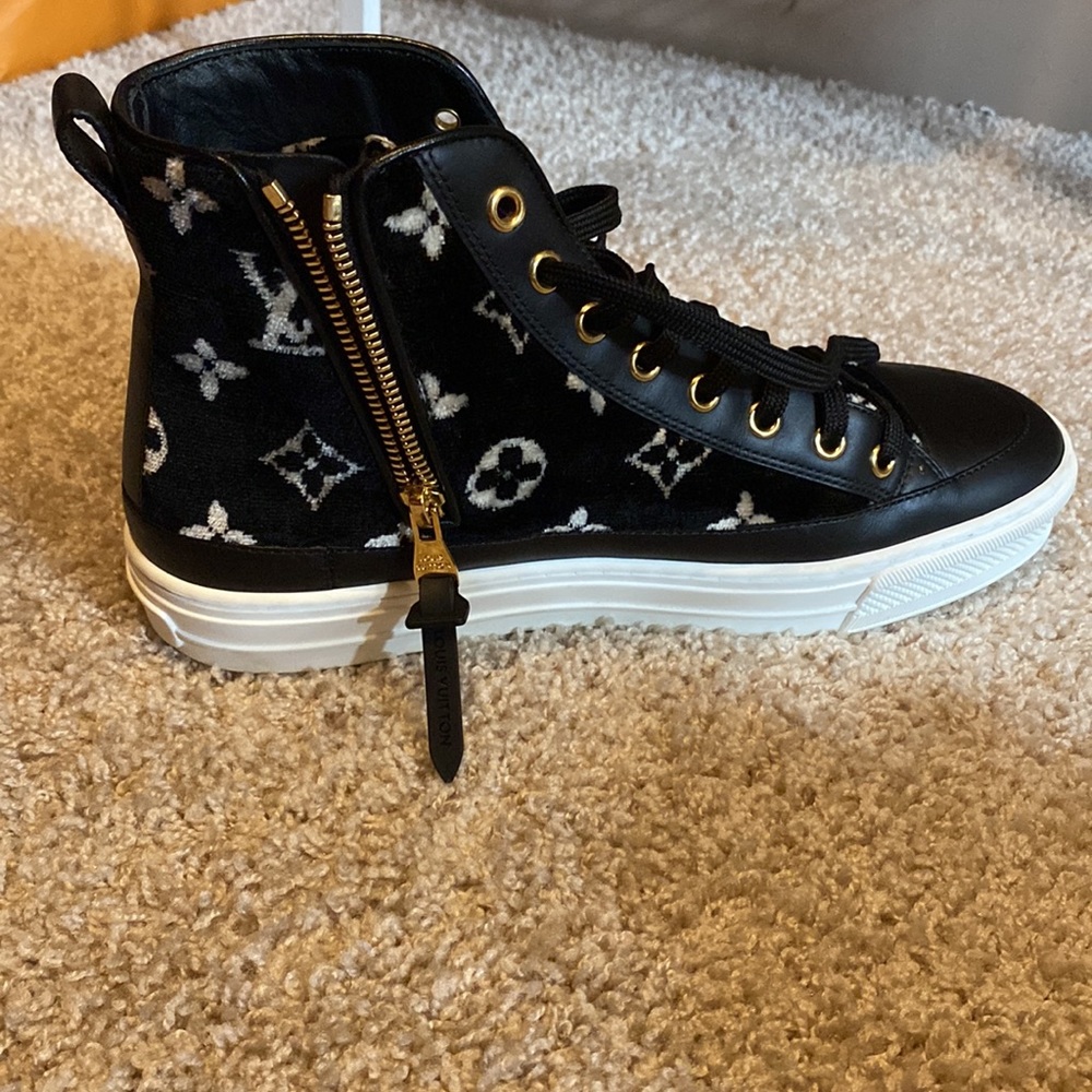 These are Louis Vuitton high top shoes,worn twice - Picture 3 of 7